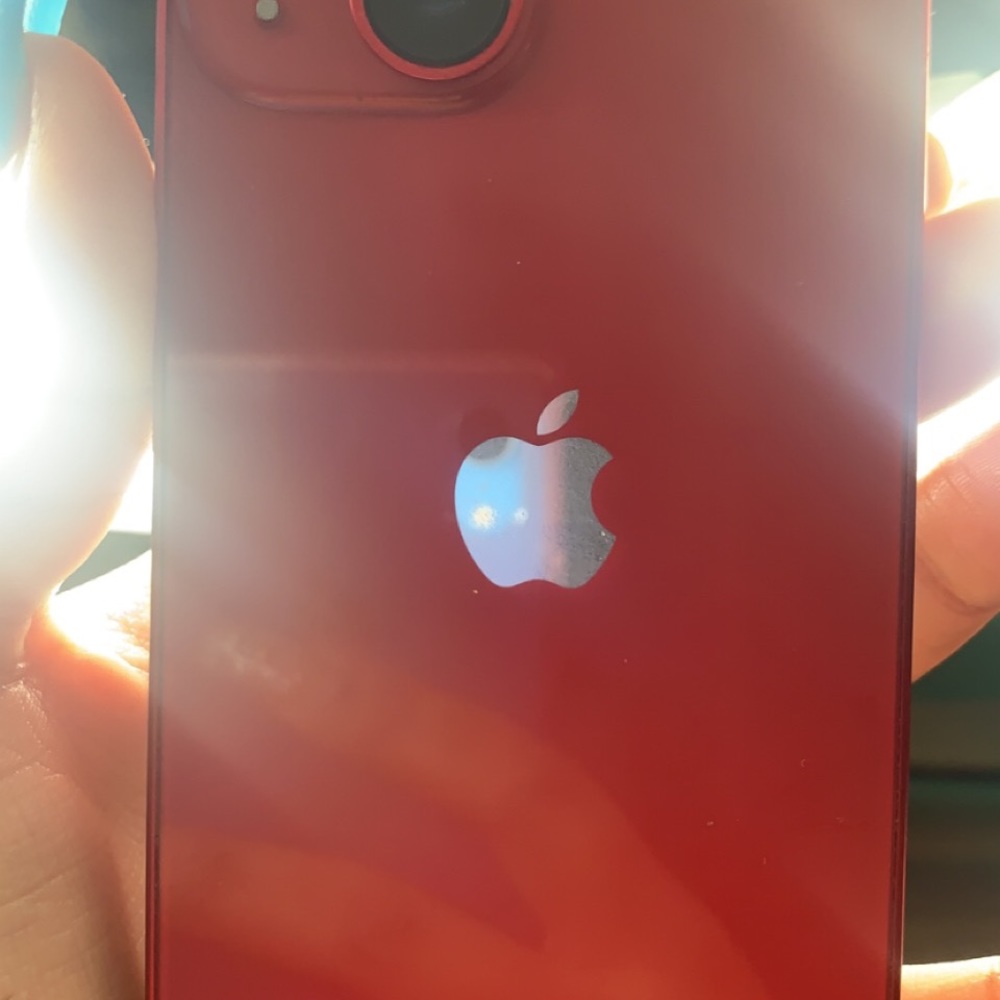 Iphone 13 - Picture 3 of 3